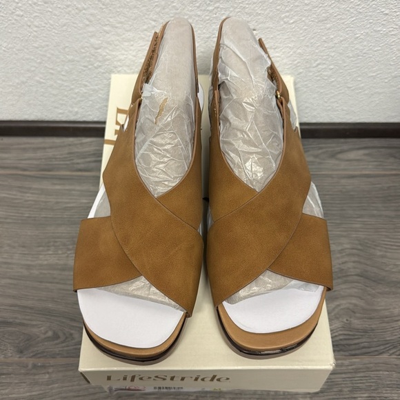 LifeStride Women's Georgina Slingback Sandal (WIDE) - Picture 7 of 10